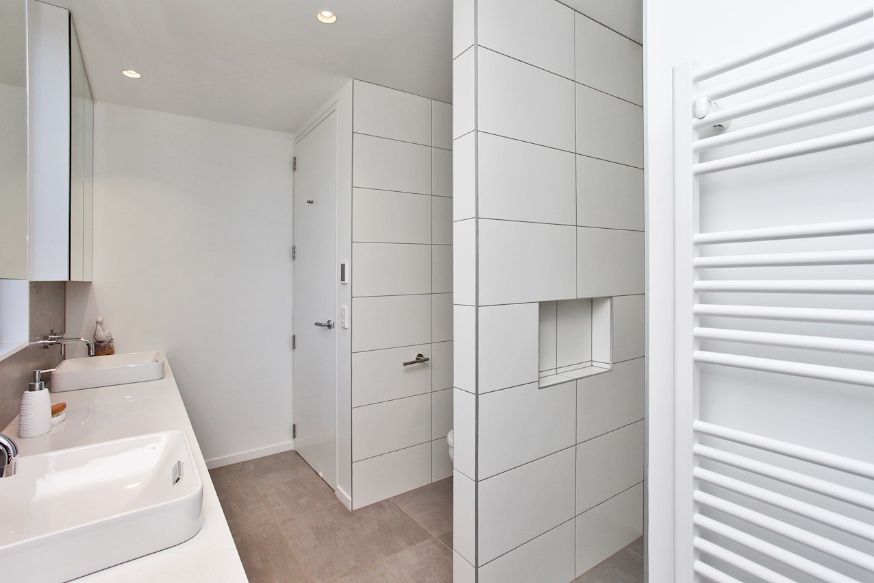 Push the boat out House Image 26