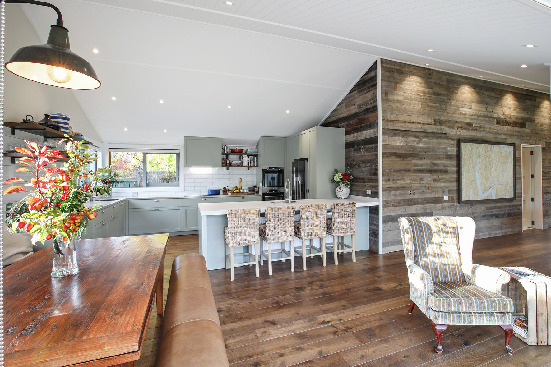 Cabin fever House Image 10