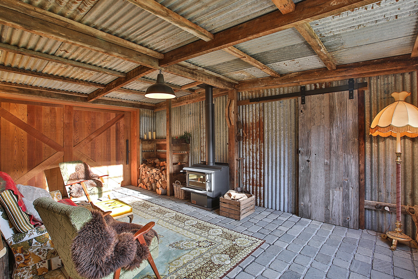 Cabin fever House Image 22