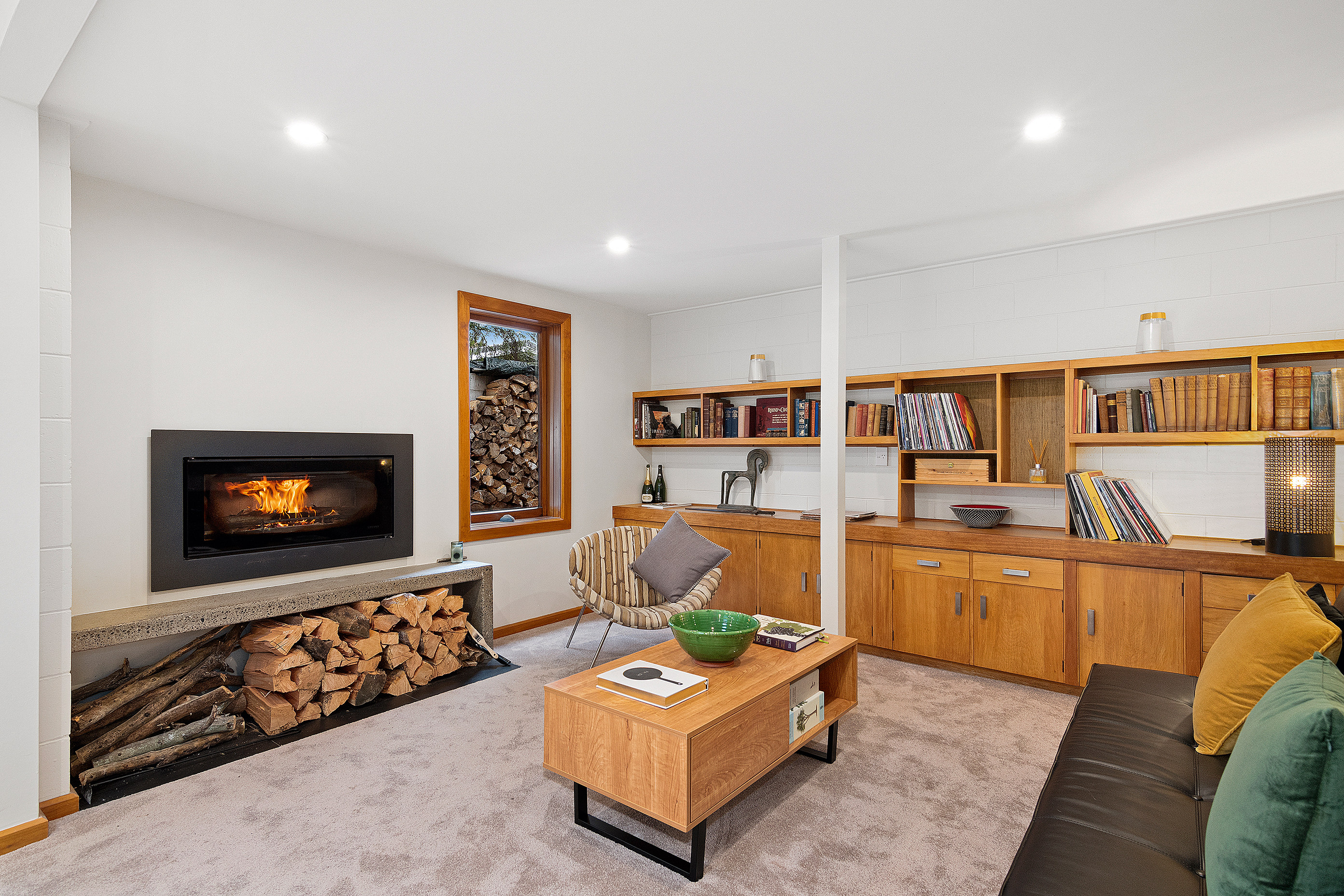 A fine vintage House Image 16