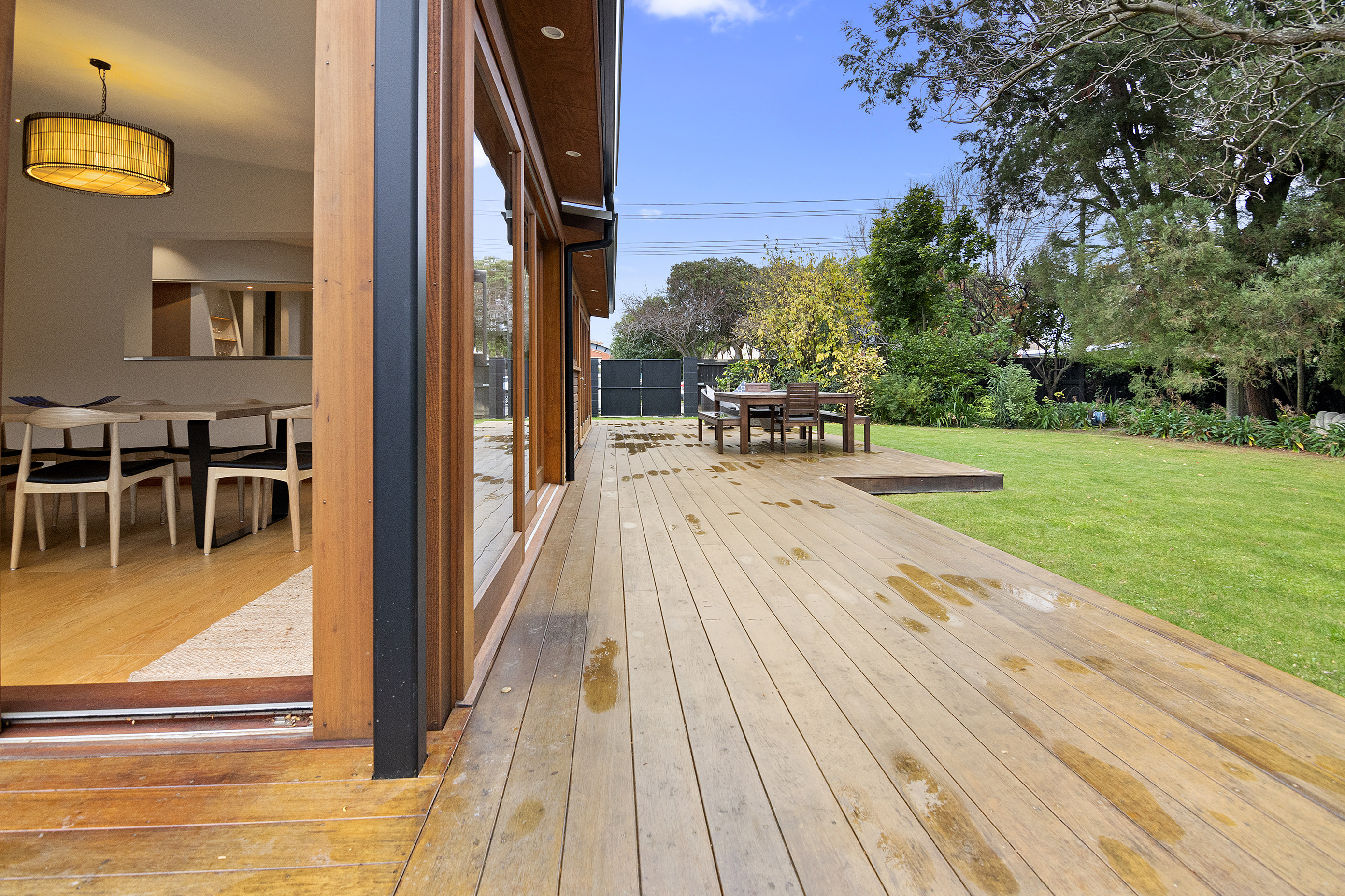 A fine vintage House Image 6