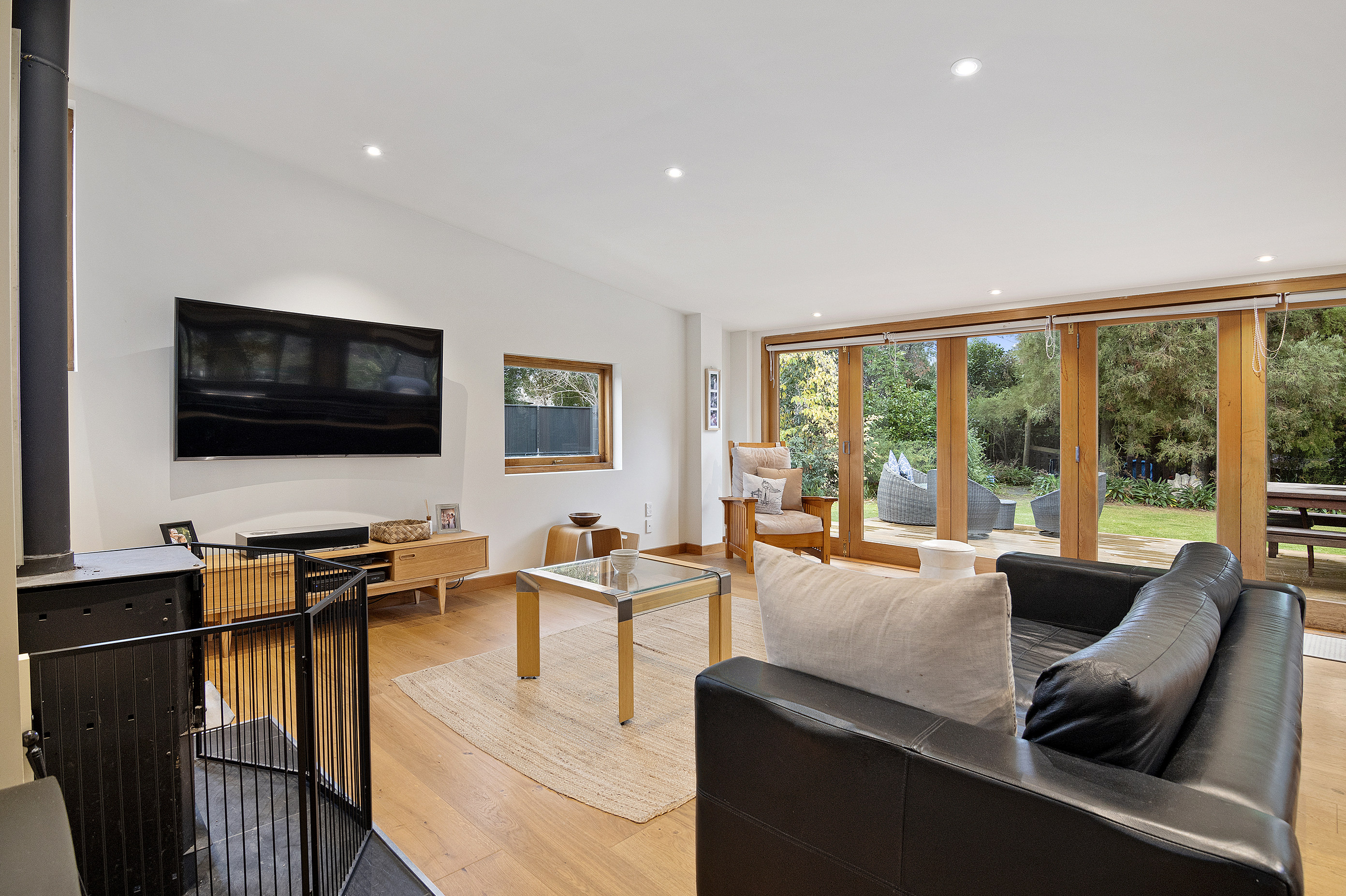 A fine vintage House Image 8