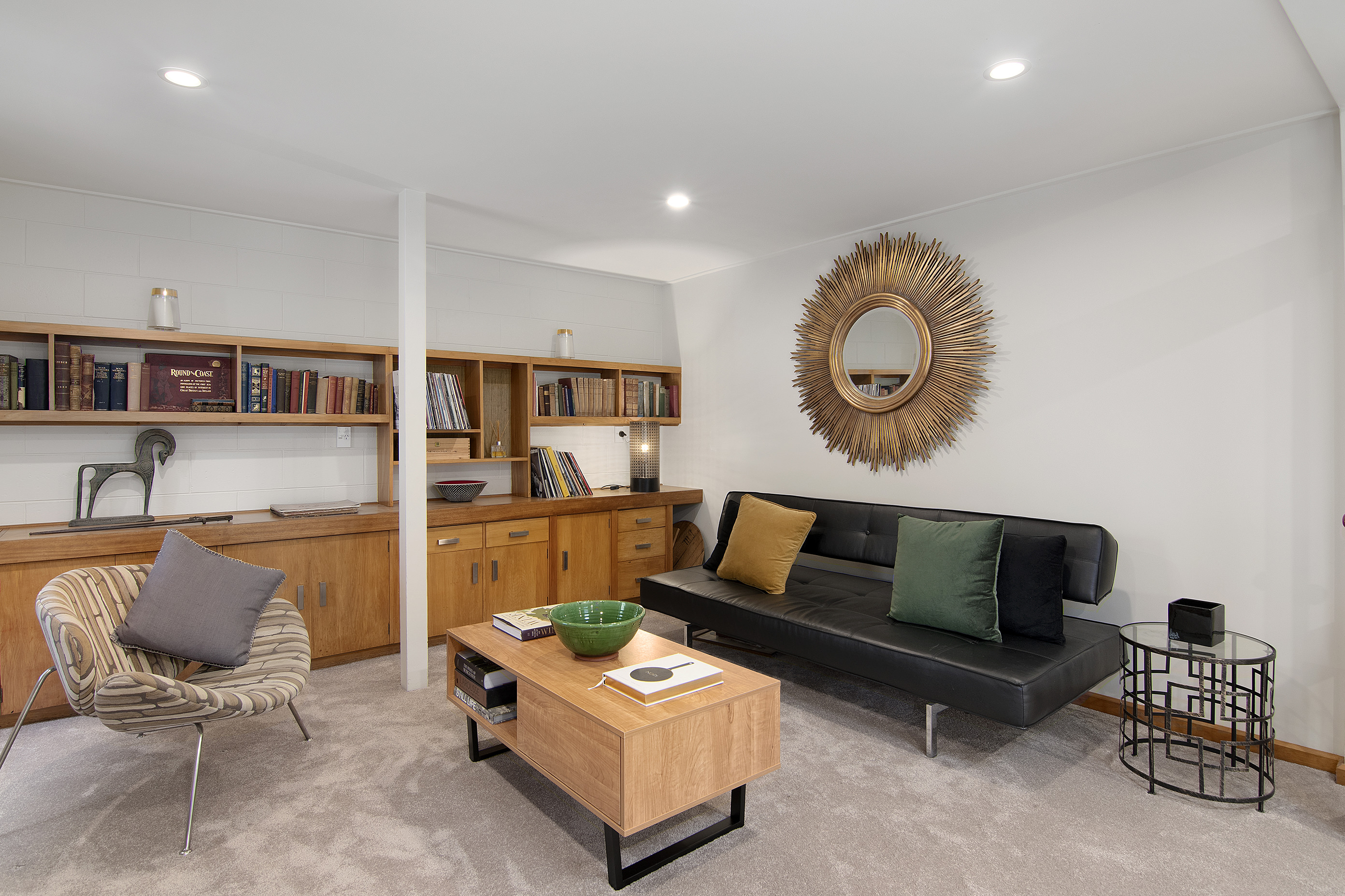 A fine vintage House Image 19