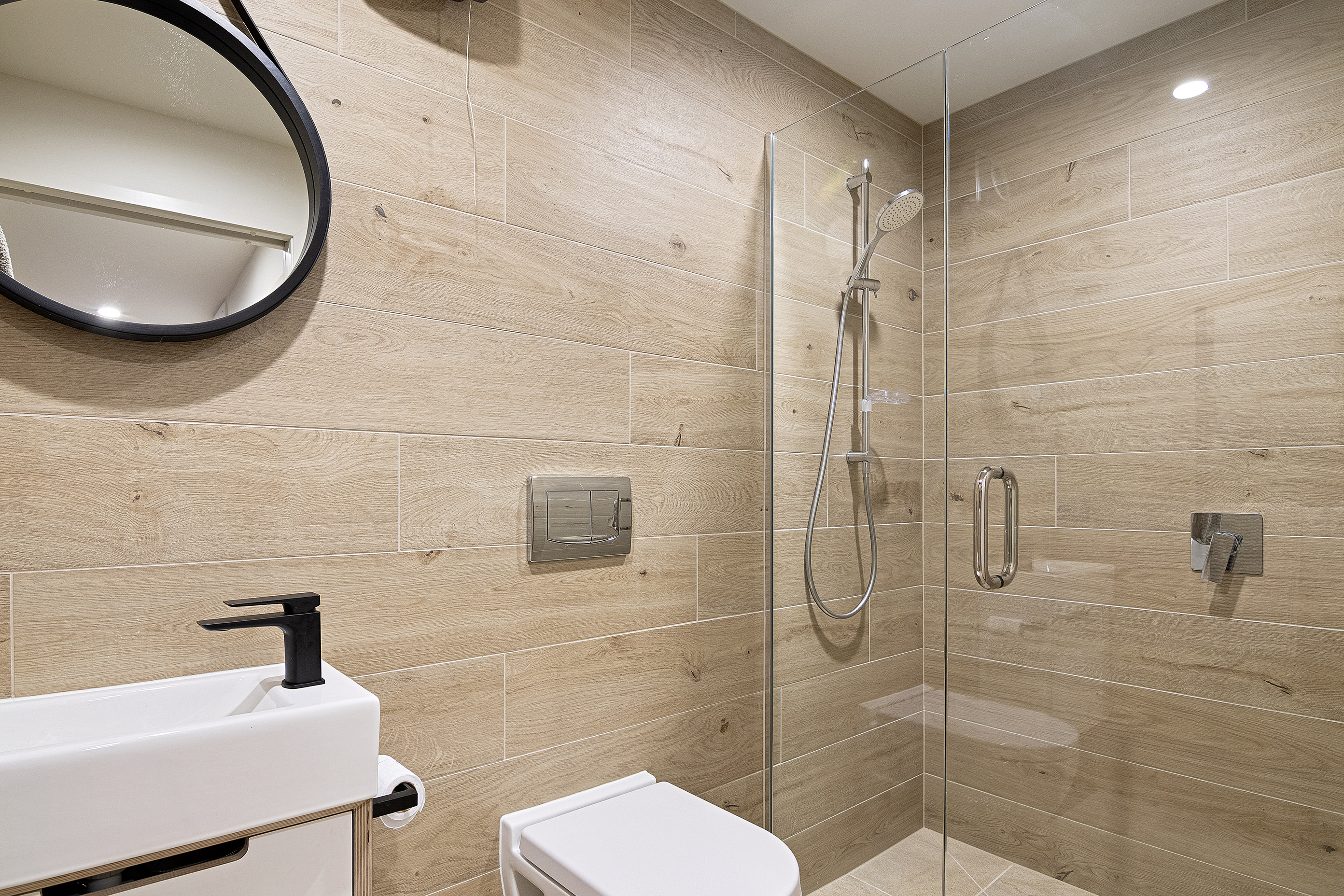 A fine vintage House Image 23